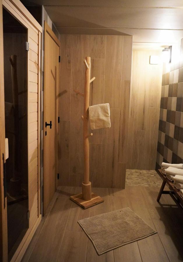 Petite perle en Haute Ardenne avec vue sur la vallée, cabine infra-rouge et bain balnéo Lierneux Exterior foto