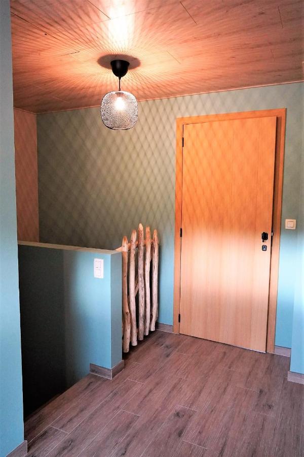 Petite perle en Haute Ardenne avec vue sur la vallée, cabine infra-rouge et bain balnéo Lierneux Exterior foto