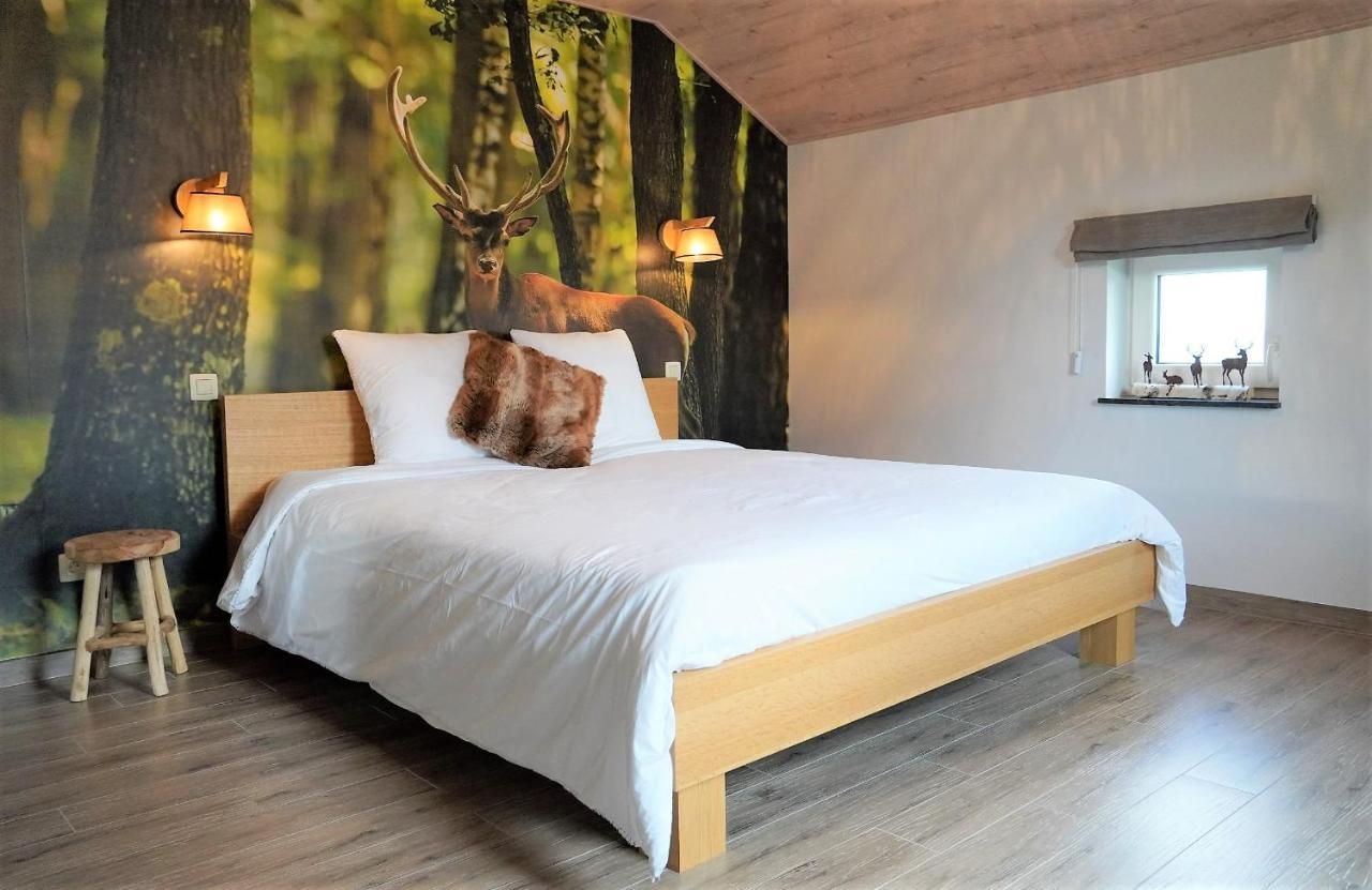 Petite perle en Haute Ardenne avec vue sur la vallée, cabine infra-rouge et bain balnéo Lierneux Exterior foto